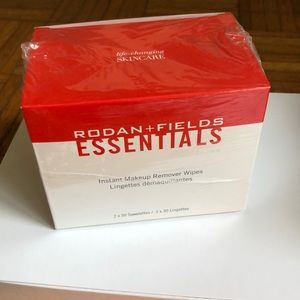 Instant Make up remover wipes